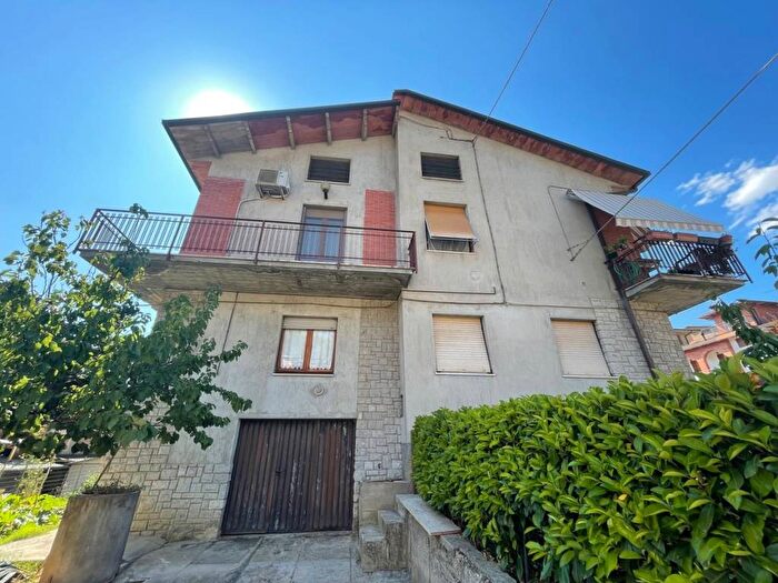 Casa con 6 locali in vendita in Via Giovanni Verga, Tavernelle, Panicale