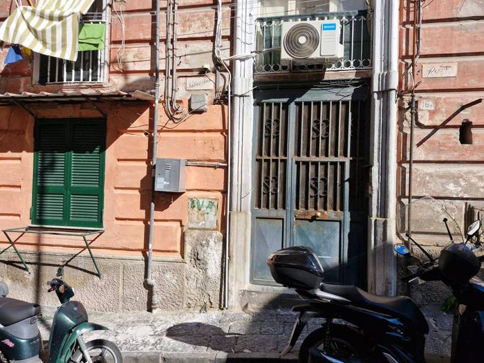 Appartamento monolocale in affitto in Calata Fontanelle, Stella Materdei, Napoli