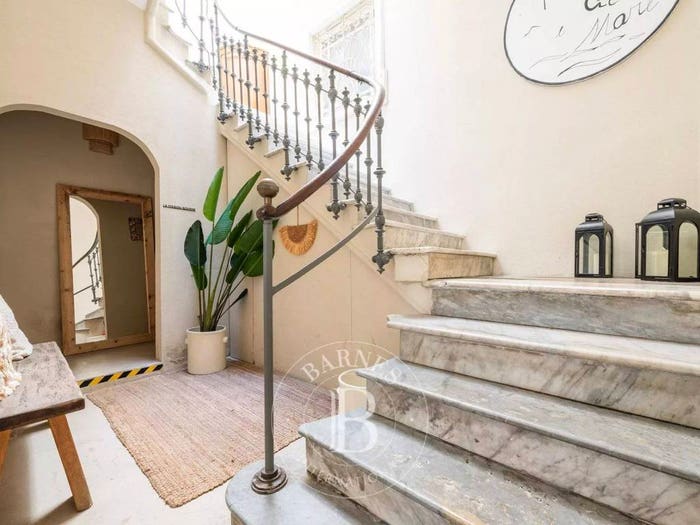 Casa con 6 locali in vendita in Piazza Giovanni XXIII, Cagliari
