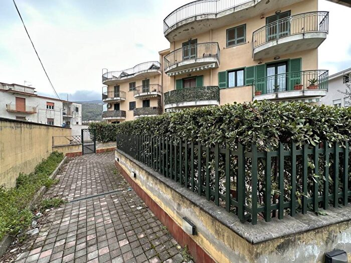 Appartamento trilocale in vendita in Via Cimitero, Centro, Palma Campania