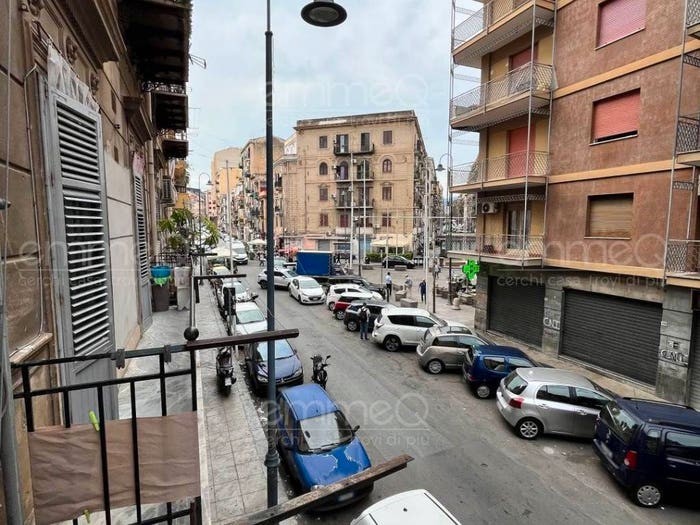 Appartamento con 6 locali in vendita in Via Domenico Scinà, Borgo Vecchio, Palermo