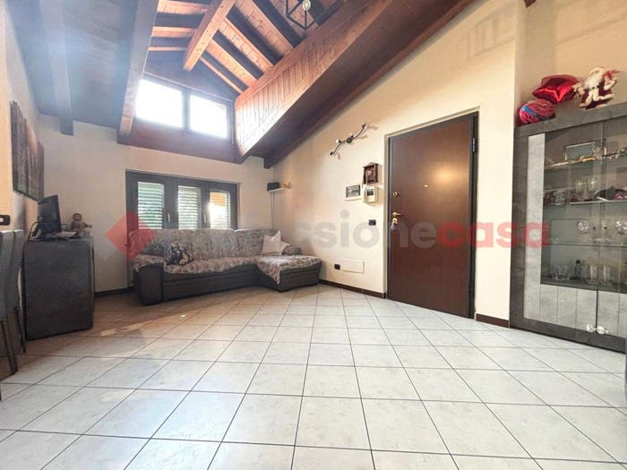 Appartamento trilocale in vendita in VIA RIMEMBRANZE, Centro, Landriano