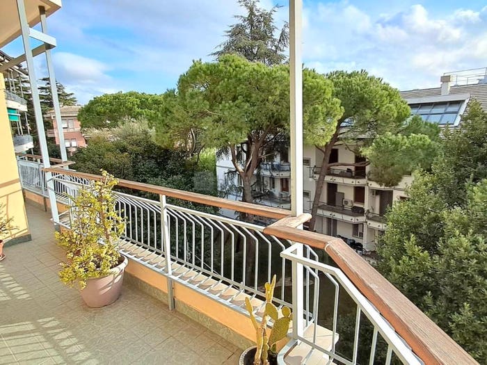 Appartamento con 6 locali in vendita in Via Dei Tassorelli, Albaro, Genova