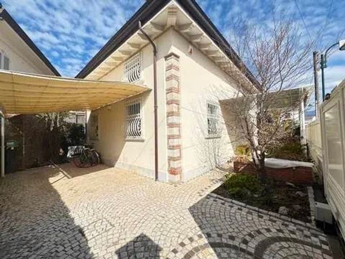 Casa con 6 locali in vendita in Via Vittorio Veneto, Centro, Forte dei Marmi
