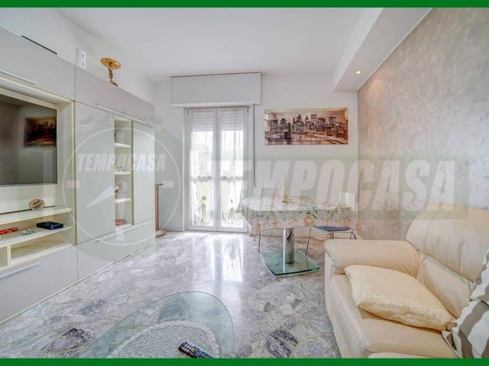Appartamento trilocale in vendita in Via Pietro da Gallarate, Arnate, Gallarate
