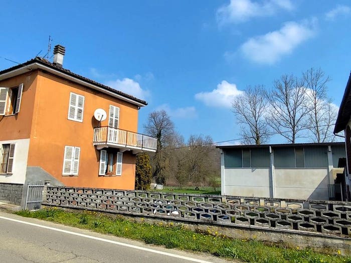 Casa con 6 locali in vendita in Frazione Valvinera, Castagnole Monferrato