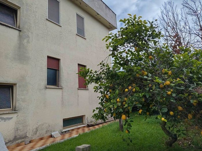 Casa con 6 locali in vendita in Via Civitella, Loricina Seccia Tre Cancelli, Nettuno