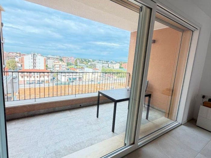 Appartamento trilocale in vendita in Via Marchesina, Trezzano sul Naviglio
