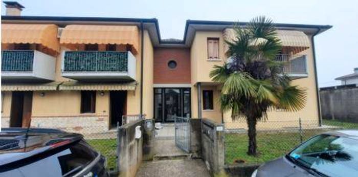 Appartamento trilocale in vendita in Via L Cappellaro, Centro, Longare