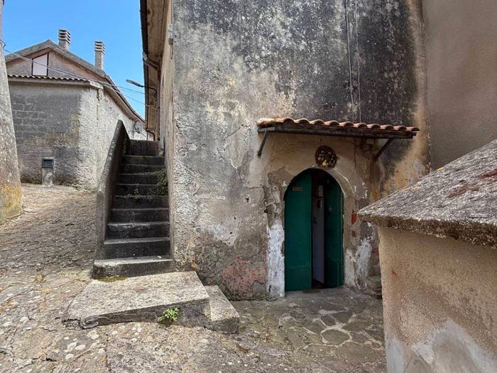 Appartamento con 5 locali in vendita in Via del Popolo, Lustra