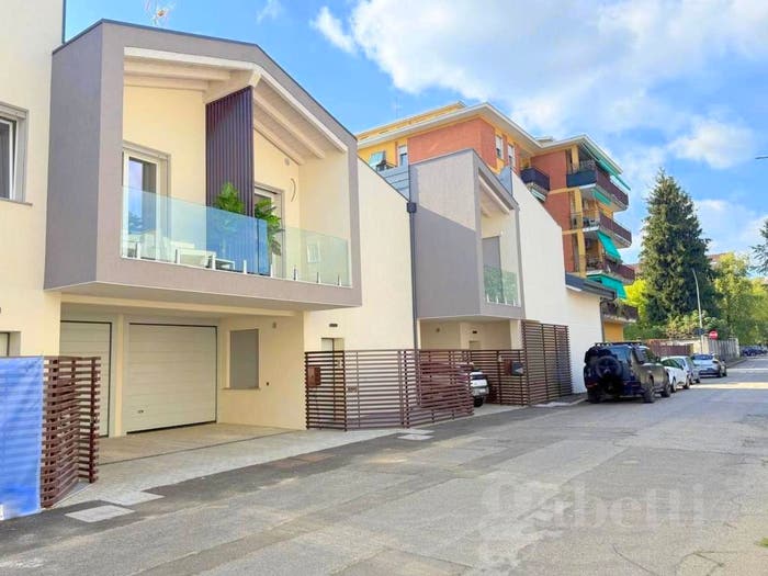 Casa quadrilocale in vendita in Via Bergamo, Sant'Edoardo, Busto Arsizio