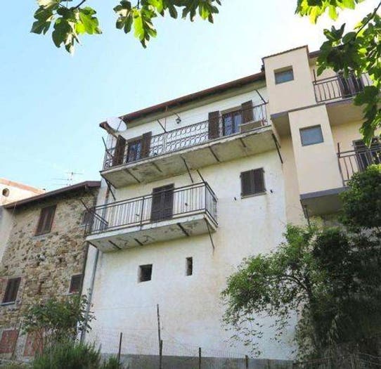 Appartamento trilocale in vendita in Località Groppo, Groppo, Bagnone