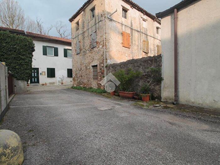 Casa quadrilocale in vendita in Viale Armando Diaz, Diaz, Udine