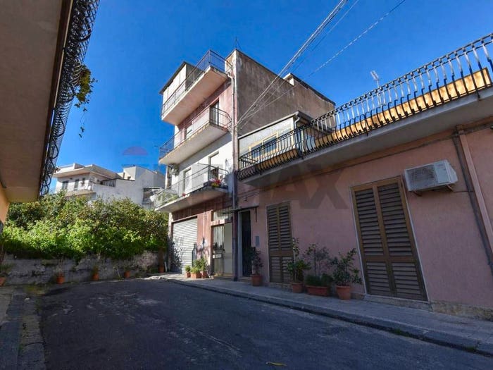 Appartamento trilocale in vendita in via Cavour, Centro, Mascali