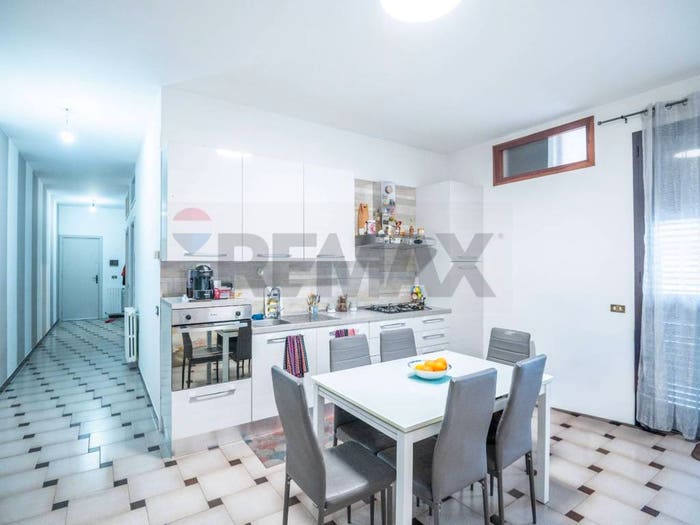 Appartamento quadrilocale in vendita in Via Raffaello Sanzio, Grammichele