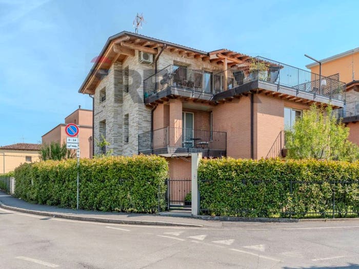 Casa con 6 locali in vendita in Via Luigi Calvetti, Canovine, Bergamo