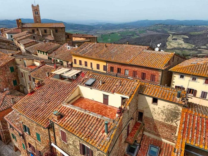 Appartamento con 6 locali in vendita in Via Gazzei, Centro, Radicondoli