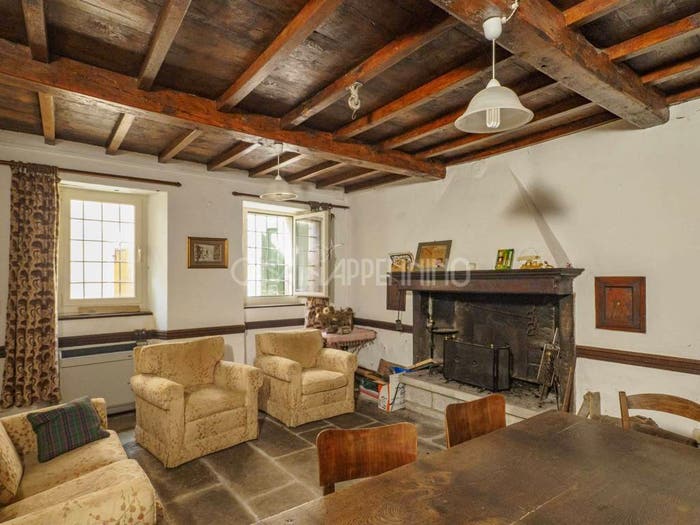 Casa con 6 locali in vendita in Palagano