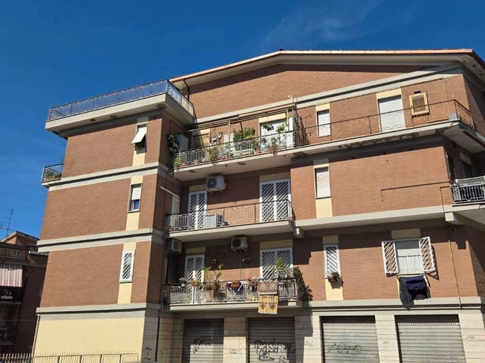 Appartamento quadrilocale in vendita in Vicolo San Carlino, Centro, Genzano di Roma