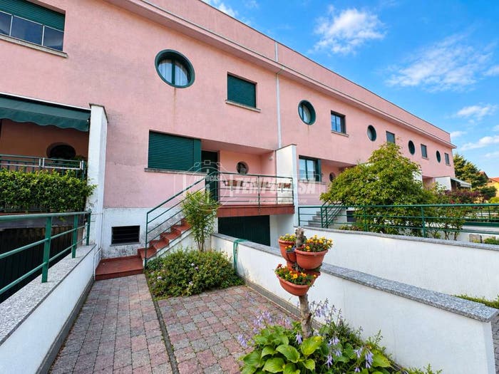 Casa quadrilocale in vendita in Via DEI TIGLI, Rovellasca