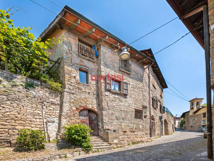 Casa con 6 locali in vendita in Via Borgo Canale, San Vigilio San Martino della Pigrizia, Bergamo