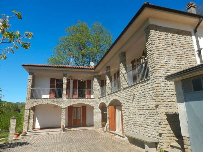Casa con 6 locali in vendita in Regione Sant'Ermete, Levice