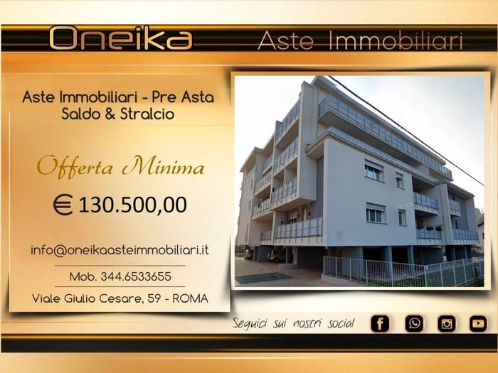 Appartamento quadrilocale in vendita in Via San Dionigi, Centro, Mariano Comense