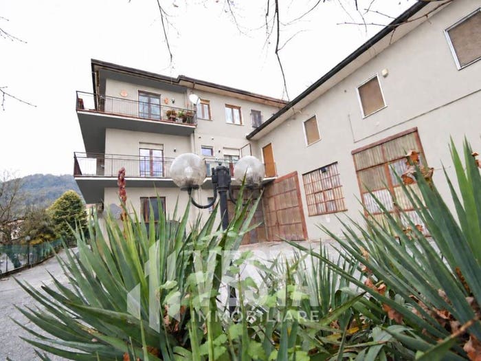 Appartamento trilocale in vendita in Via Como, Centro, Santa Maria Hoè