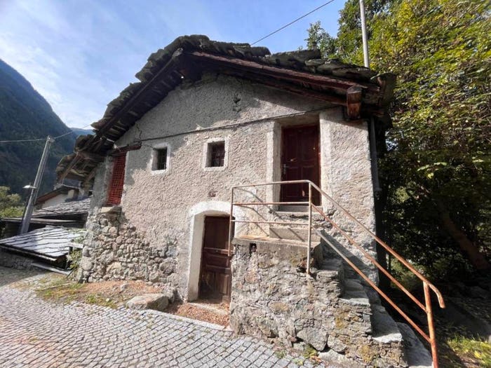 Casa trilocale in vendita in Frazione Pied de Ville, Oyace