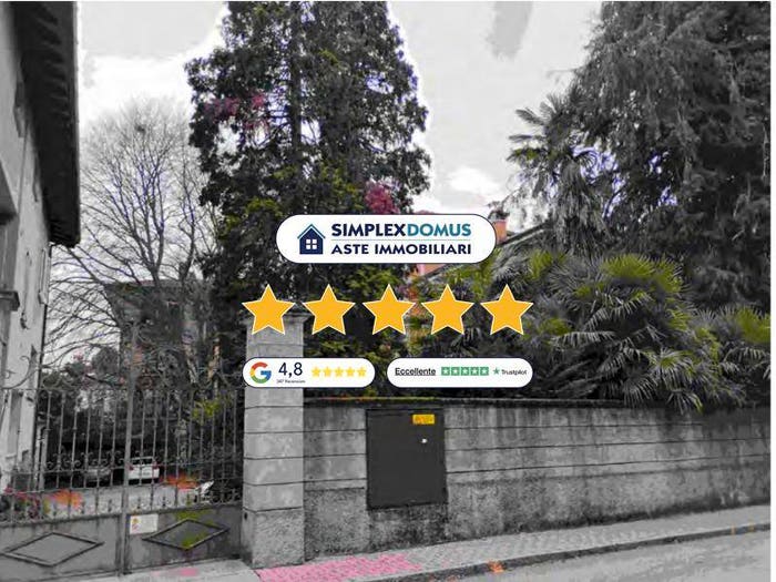 Casa con 6 locali in vendita in Via Roma, Centro, Besozzo
