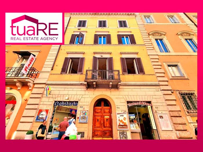 Appartamento bilocale in vendita in Via Del Corso, Montecitorio, Roma