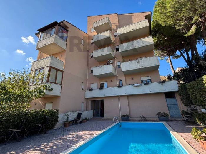 Casa quadrilocale in vendita in Via Guido Rossa, Santa Rosalia, Monreale