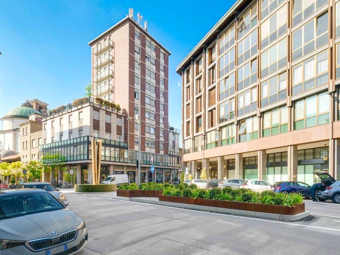 Appartamento quadrilocale in vendita in Largo Guido Camussi, Centro, Gallarate
