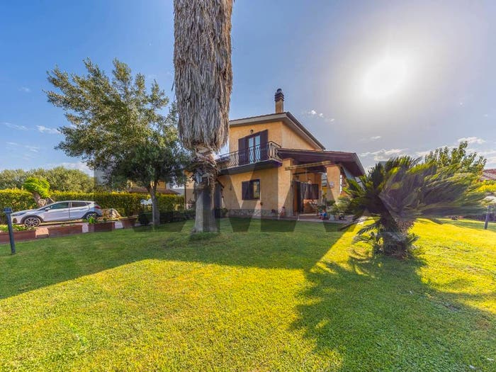 Casa quadrilocale in vendita in via di Scoranello, Capena