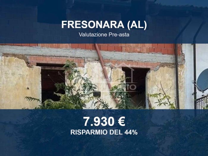 Casa con 6 locali in vendita in Via A Manzoni, Fresonara