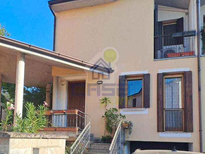 Casa quadrilocale in vendita in PIAZZA DELLA SORGENTE, Cavatigozzi, Cremona