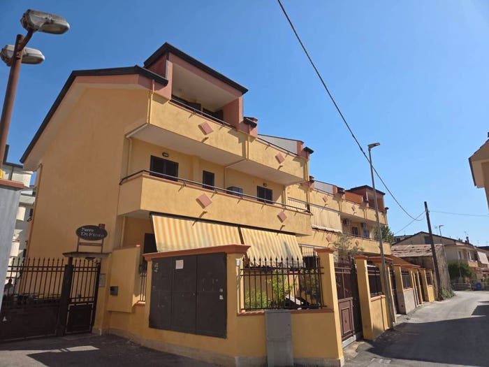 Casa trilocale in vendita in Via Don Girolamo Maruccella, Acerra