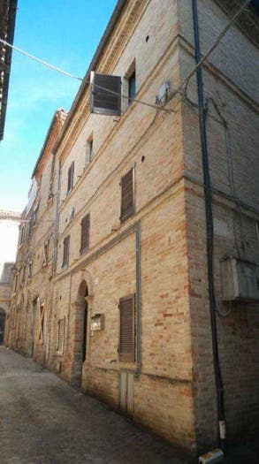 Appartamento bilocale in vendita in Via Giuseppe Garibaldi, Centro, Petriolo