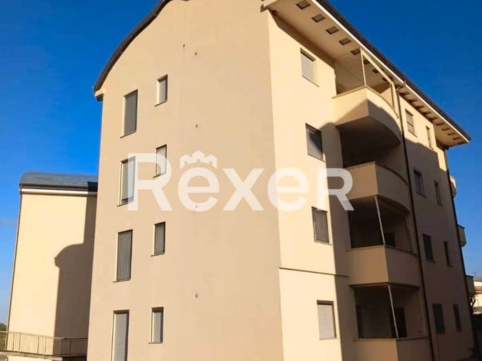 Appartamento trilocale in vendita in Via Pietro Nenni, Satriano