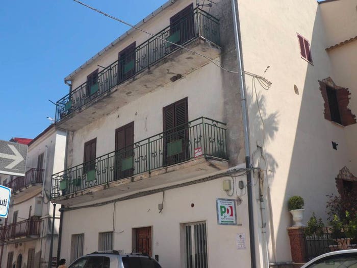 Casa con 6 locali in vendita in Castelvenere