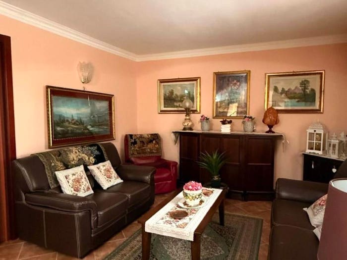 Casa con 6 locali in vendita in Via dei Gelsomini, Zona Capo Rizzuto Apriglianello Papanice, Crotone