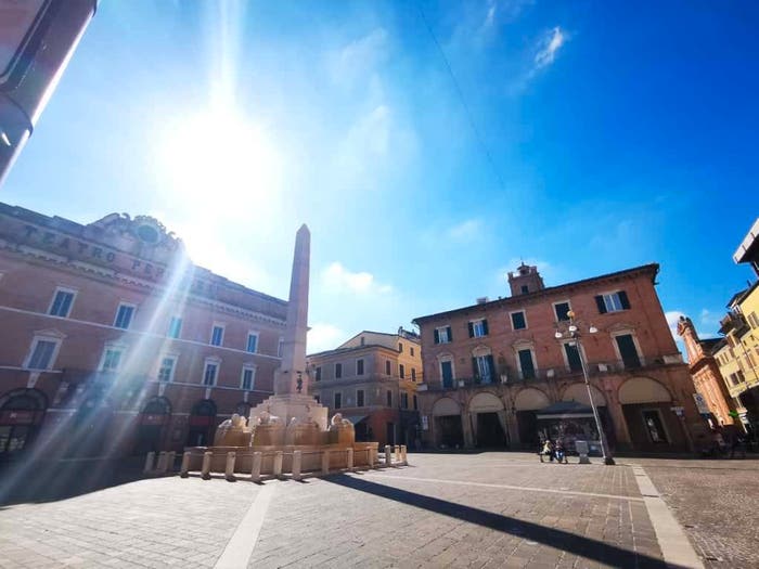Appartamento trilocale in vendita in Piazza della Repubblica, Centro Storico, Jesi