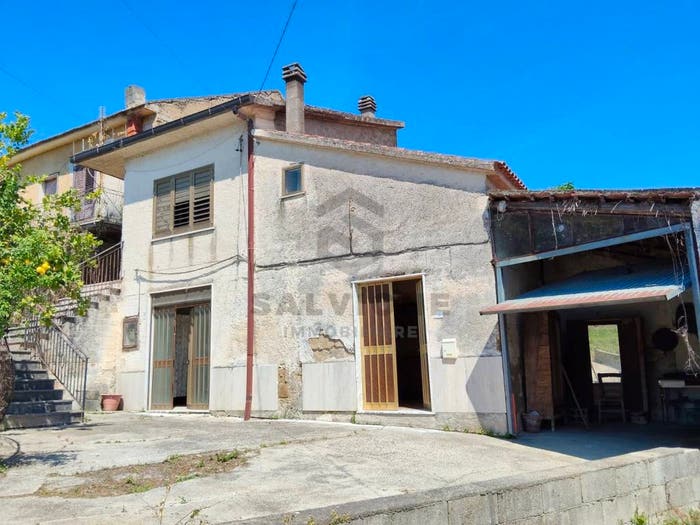 Casa quadrilocale in vendita in Via Crocelle, Ruviano