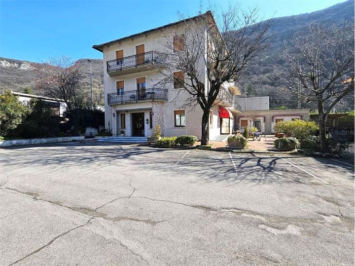 Casa con 6 locali in vendita in via alpini, Stallavena Lugo, Grezzana