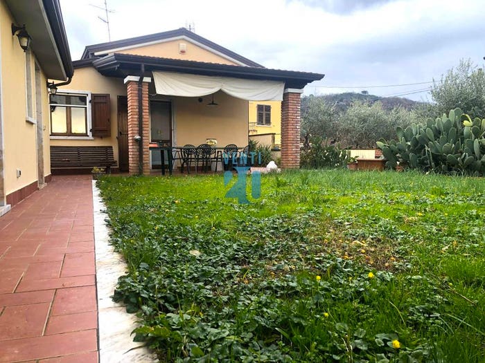 Casa quadrilocale in vendita in Colombiera Molicciara, Castelnuovo Magra