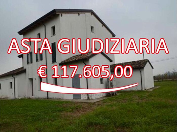 Casa con 6 locali in vendita in via Savazzona, Quistello