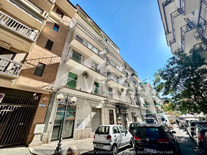 Appartamento quadrilocale in vendita in Via Pietro Scrocco, Foggia