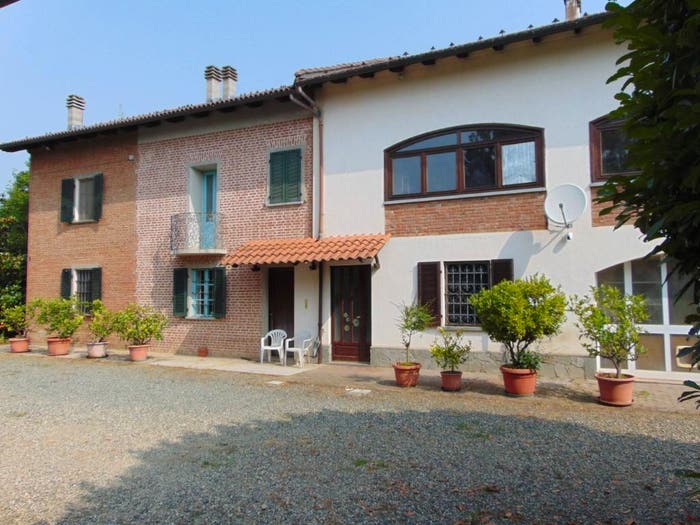 Casa con 6 locali in vendita in Via dei Boschi, Oviglio