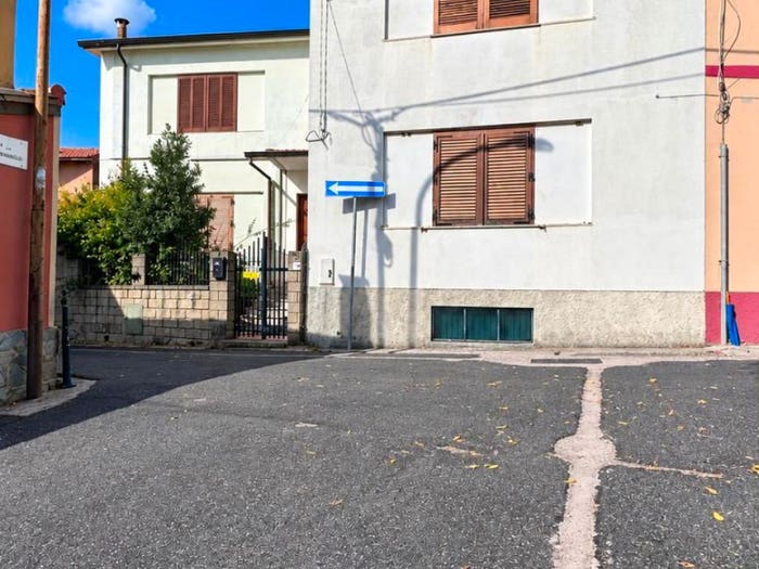 Casa con 6 locali in vendita in Centro, Laconi
