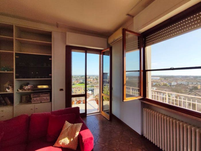 Appartamento con 5 locali in vendita in Via Giuseppe Verdi, Altopascio Centro, Altopascio